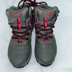 EUC The North Face Hiking Trail Insulated & Waterproof Boots 🥾 Size 6